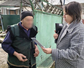 Сотрудниками нашего Центра проводится информационно-разъяснительная работа среди получателей социальных услуг