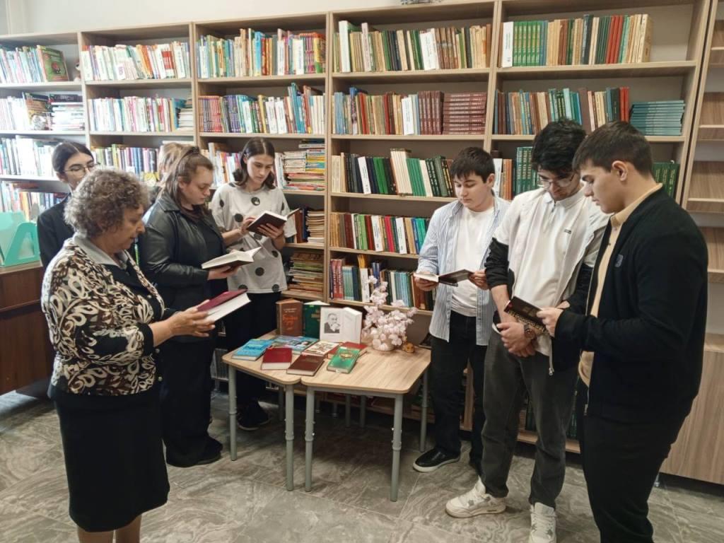 В Гатлукайской библиотеке прошел литературно-поэтический час « Песня моя, Адыгея моя»