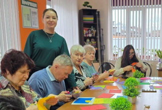 Сегодняшний день в отделении дневного пребывания Красногвардейского КЦСОН стал настоящим праздником творчества и вдохновения