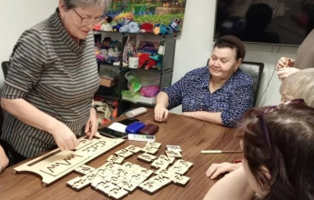 Занятие для ума и души: Вспоминая буквы и развивая моторику