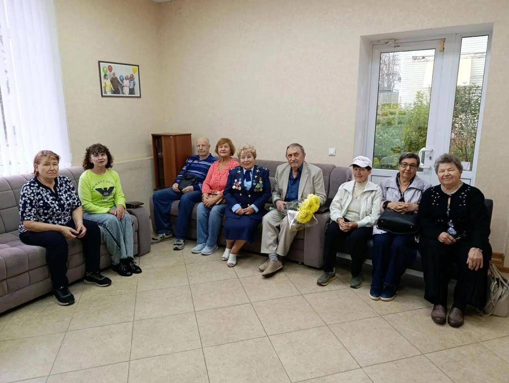 «С днём рождения, Комсомол!»