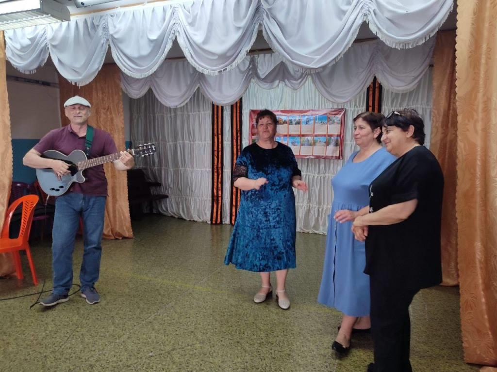  Вечер «Поём песни военных лет»