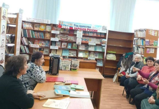 «Поет гармошка и смеется»