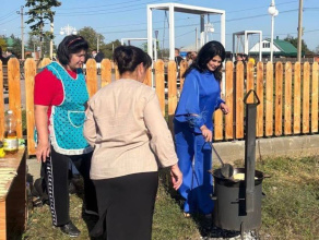 В честь празднования Дня Республики Адыгея в центре аула Габукай Теучежского района был организован праздничный концерт
